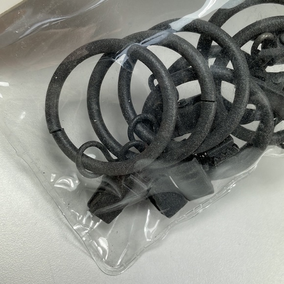 The Farmhouse Collection Other - NWT Farmhouse Collection Chelsea Clip Rings in Distressed grey (Set of 7)